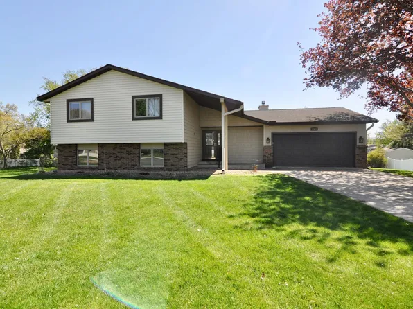 1361 Rosemary Ct, Hastings, MN 55033