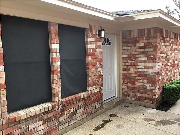 4th image of 6103 Cypress Point Dr