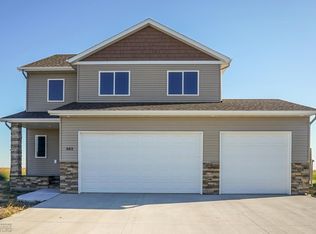 583 Martins Ave N, Casselton, ND 58012