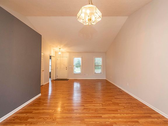 3rd image of 2309 Foxfire Dr