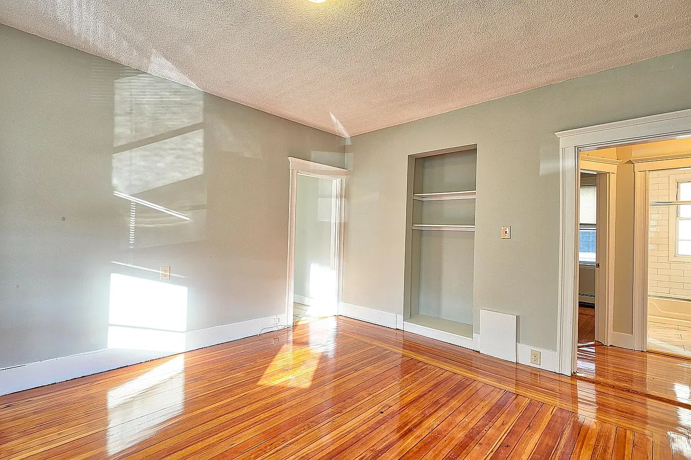 3 bed, 1200 sqft, $2,900 — Photo 4
