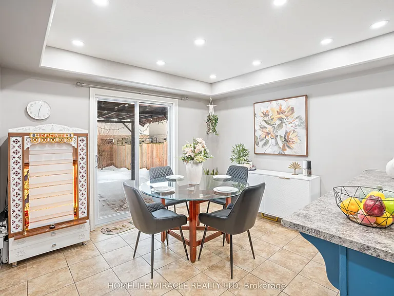 589 Sales Dr — Photo 31