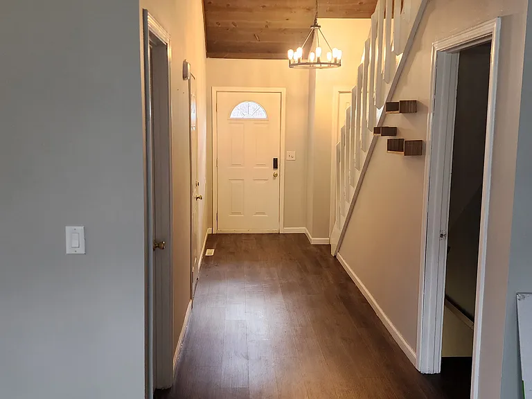 318 Old Spring Ct — Photo 11