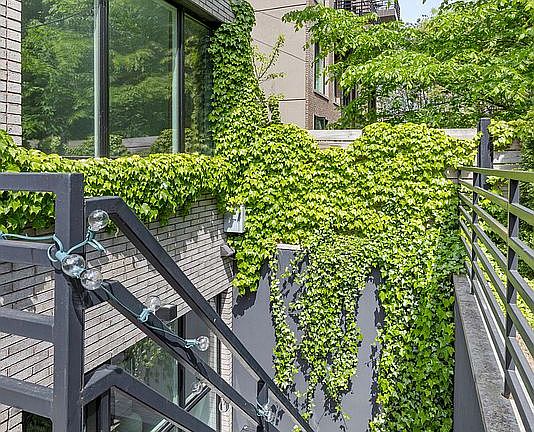 4th image of 134 Quincy St #1