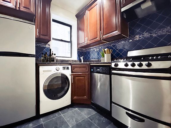 2nd image of 214 W 109th St APT 2B