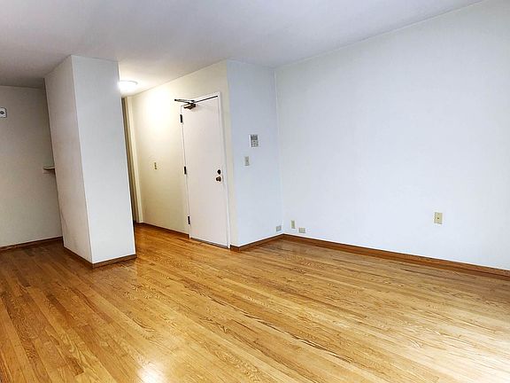 3rd image of 1821 Pacific Ave APT 5