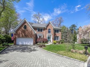 549 Corbett Pl, Oradell, NJ 07649