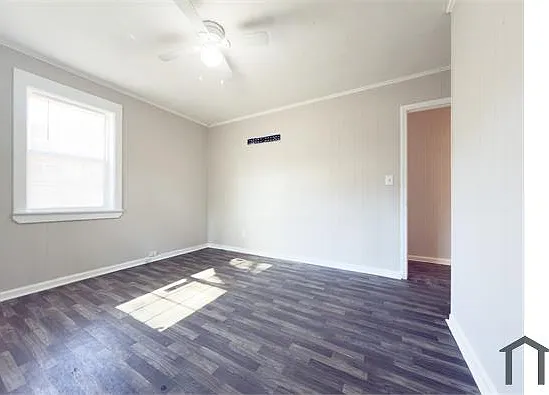 1913 Success St #B — Photo 11