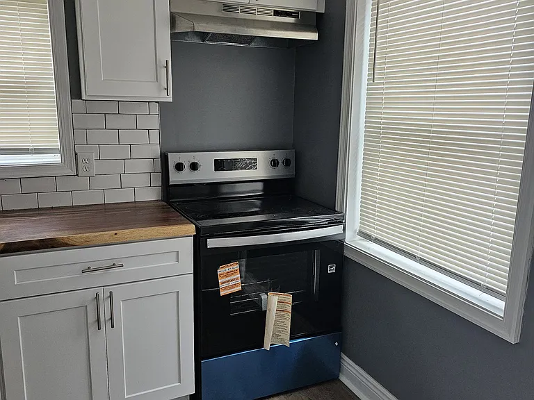48 Old Lancaster Rd — Photo 5