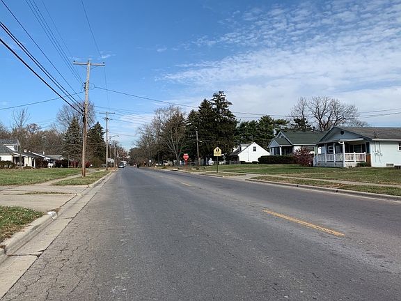 5th image of 475 Robinwood Ave