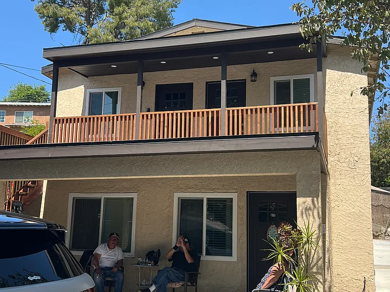 1501 Rollins Dr — Photo 1