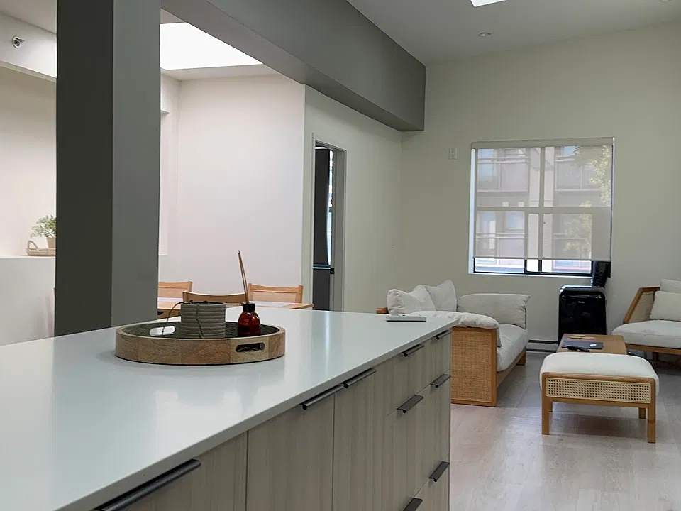 382 Powell St #382