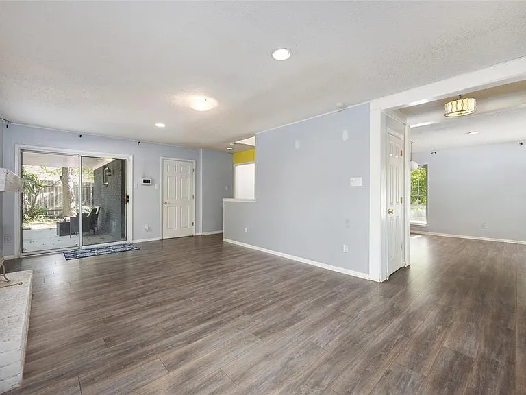 11918 Hornsby St — Photo 14