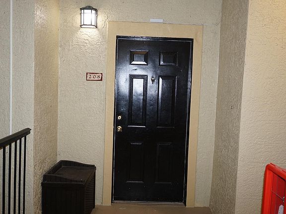 3rd image of 122 Vista Verdi 208 Cir