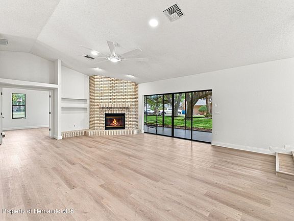 5th image of 9429 Cobbler Ct
