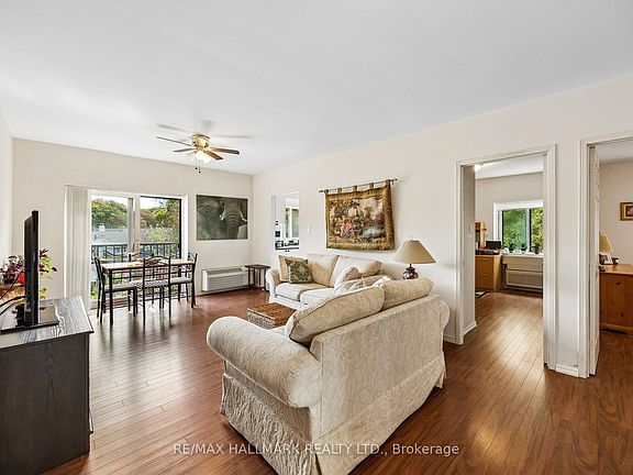 3rd image of 1715 Kingston Rd #104