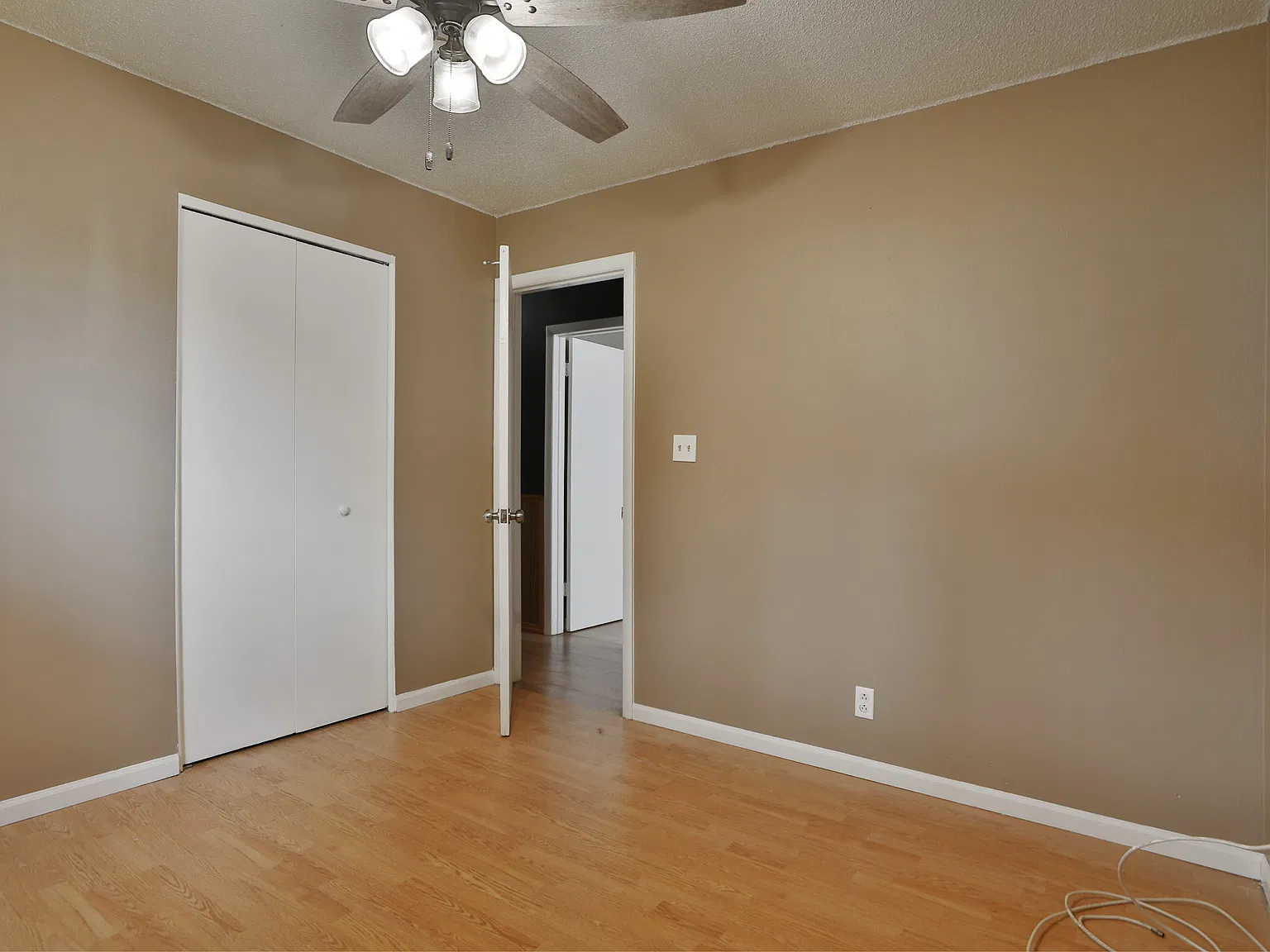 3 bed, 1239 sqft, $2,150 — Photo 1