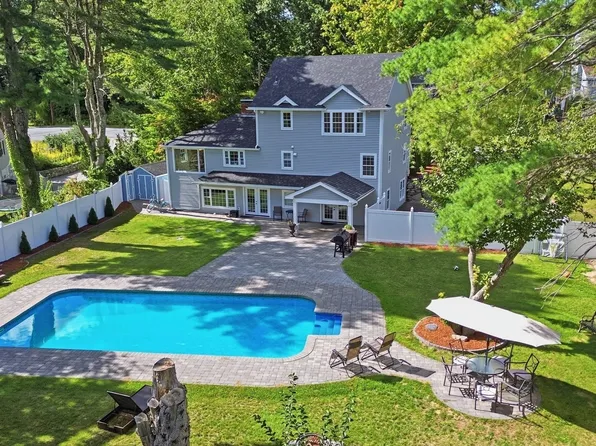 20 Cherokee Rd, Acton, MA 01720