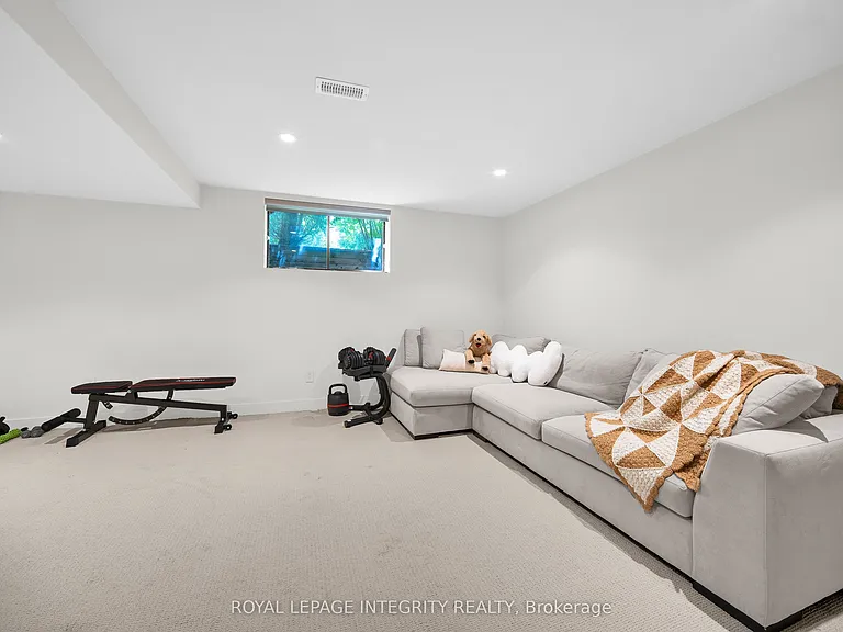 13 Cecil Walden Rdg — Photo 40