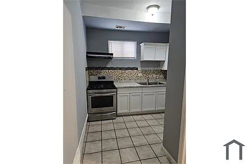 4447 S Wells St Photo 1