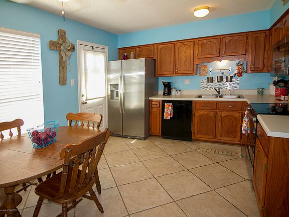 5th image of 10677 Oak Leaf Dr