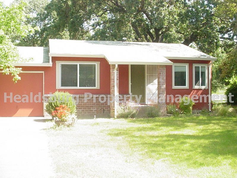 Front view of home