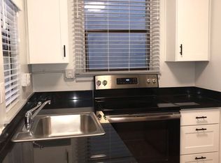 8 W Howe St #6, Seattle, WA 98119