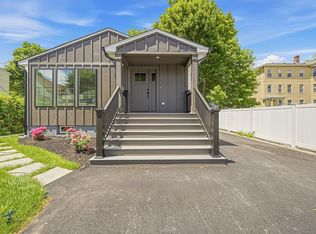 10 Ashwood St, Worcester, MA 01604
