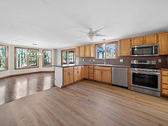 5th image of 4 Robinwood Circle
