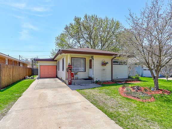 2nd image of 294 Wildwood Dr