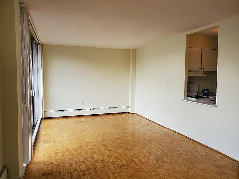 1251 Cardero St — Photo 15