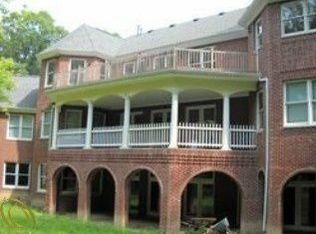 2610 Vhay Ln, Bloomfield Hills, MI 48304