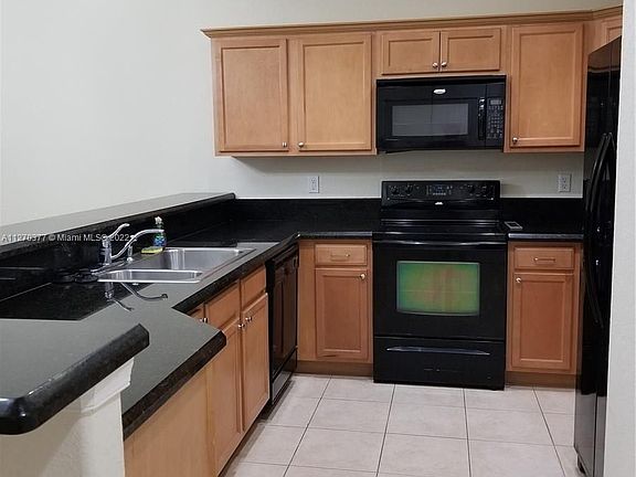 3rd image of 10520 SW Stephanie Way Unit 2105