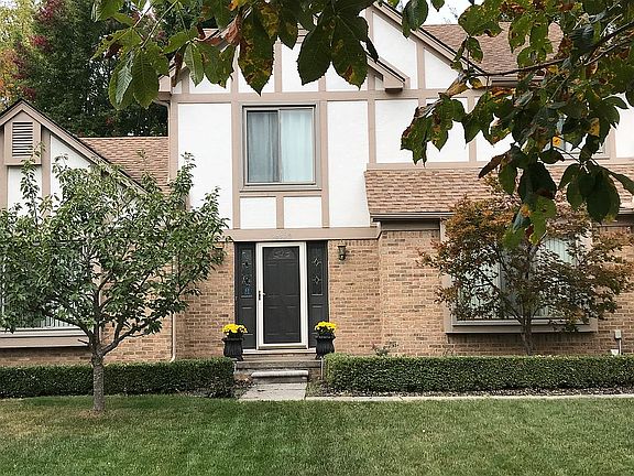 2nd image of 24523 Venice Dr