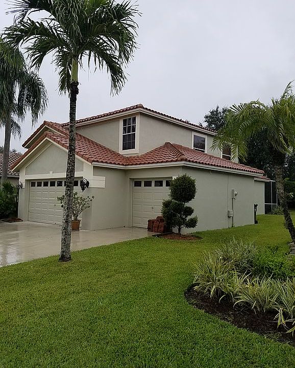 2nd image of 2468 Stonegate Dr