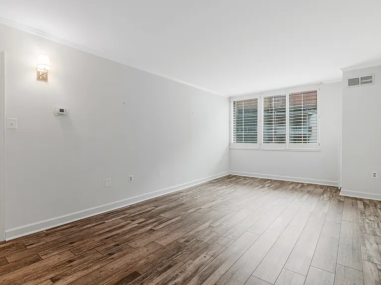 2555 Pennsylvania Ave NW #418 — Photo 20