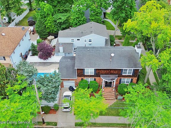 5th image of 195 Woodvale Ave