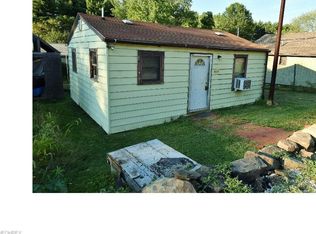 8315 Walnut St SW, Sherrodsville, OH 44675