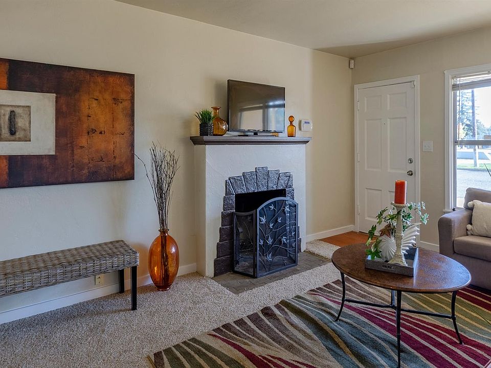 1st image of 1404 Swezy St