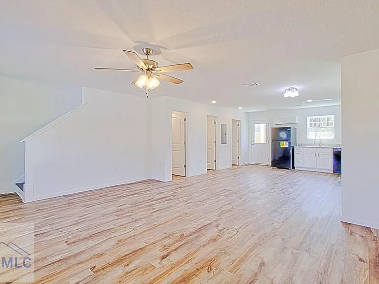 89 Horse Creek Rd NE #B — Photo 3