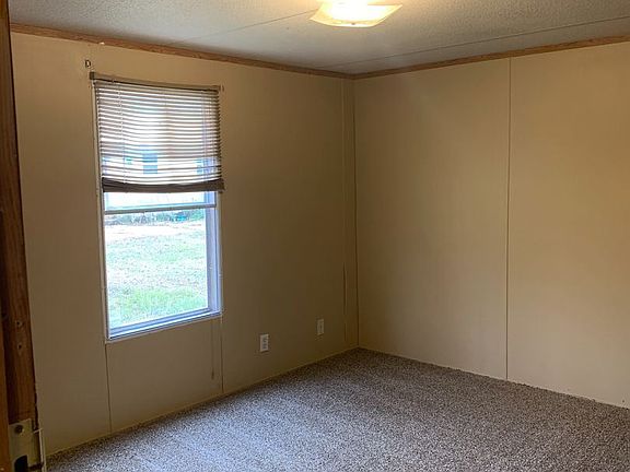 2nd image of 3613 Central Cir
