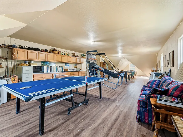 2720 Oates Dr — Photo 56
