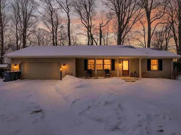 70070 2nd Ave, South Haven, MI 49090