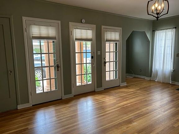 2nd image of 3545 Georgia St