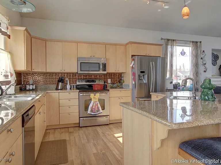 2384 S Paddock Dr — Photo 6