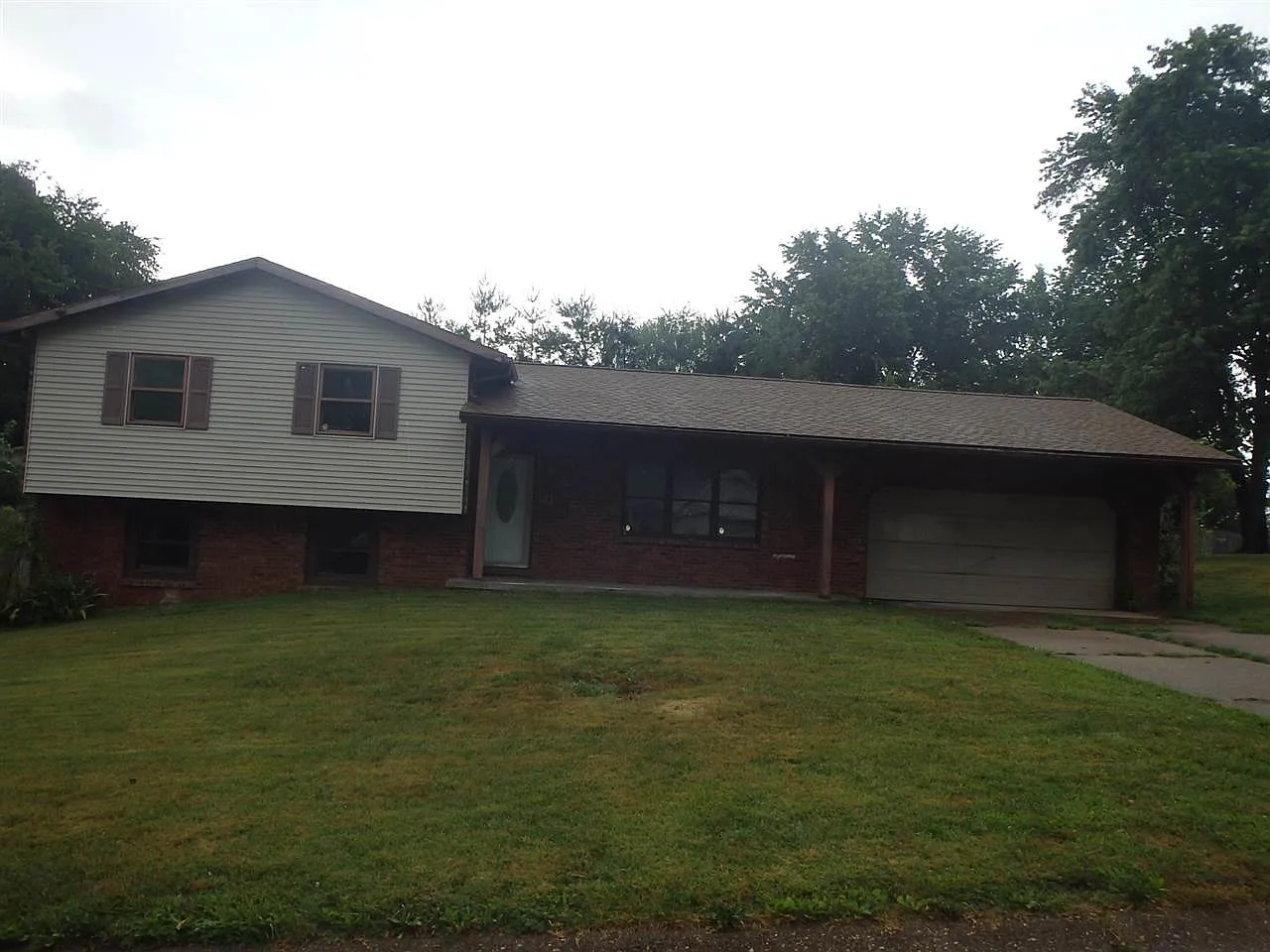7266 Edgedale Dr photo 1