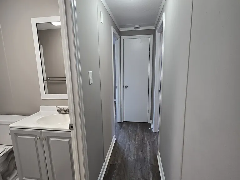223 Duke St — Photo 9