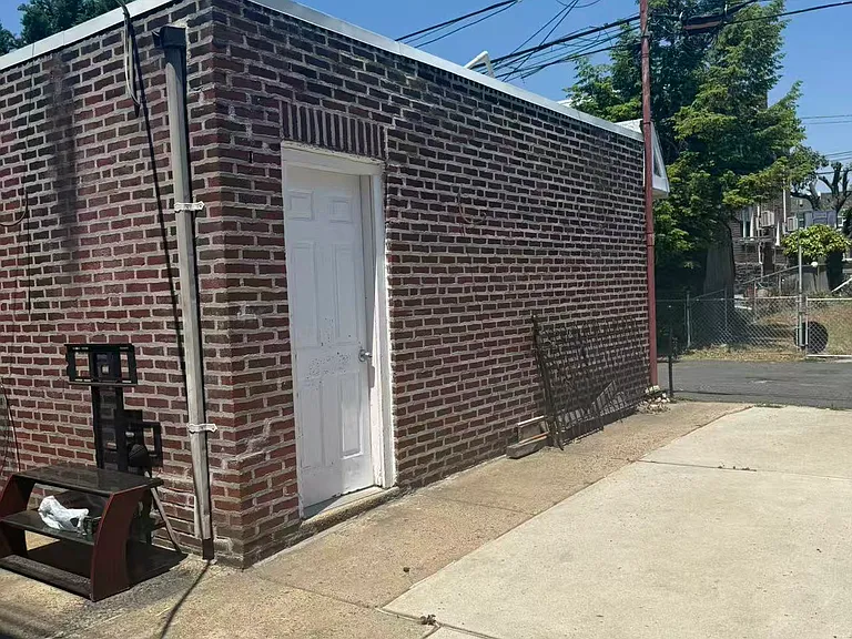 3127 Guilford St — Photo 3