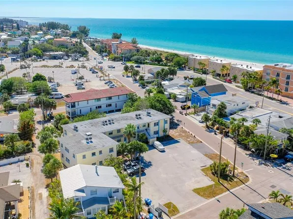 9895 1st St E APT 12, Treasure Island, FL 33706