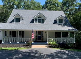 18507 Hawks Hill Rd, Pacific, MO 63069